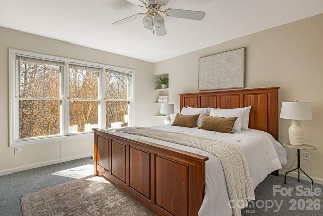 269 Woodstock Drive, Burnsville, NC 28714