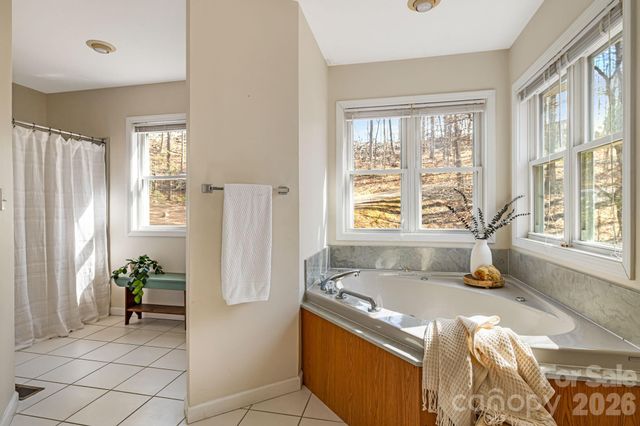 269 Woodstock Drive, Burnsville, NC 28714