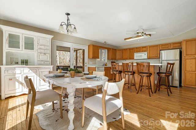 269 Woodstock Drive, Burnsville, NC 28714