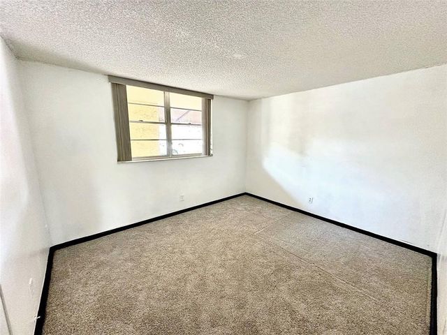 3231 Holiday Springs Boulevard 105, Margate, FL 33063