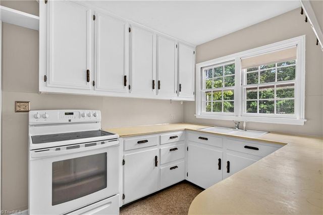 203 Ridgecrest Road, Asheboro, NC 27203
