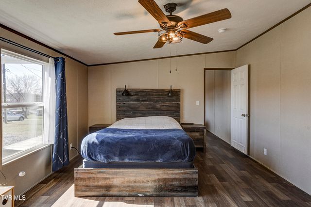 35 Windsor Street, Mosheim, TN 37818