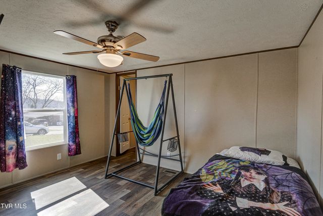 35 Windsor Street, Mosheim, TN 37818