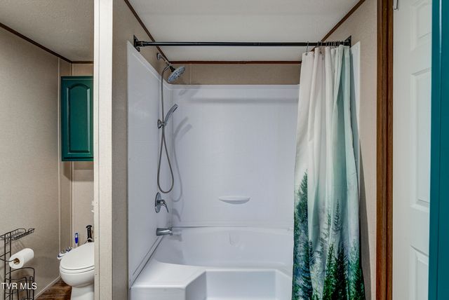 35 Windsor Street, Mosheim, TN 37818