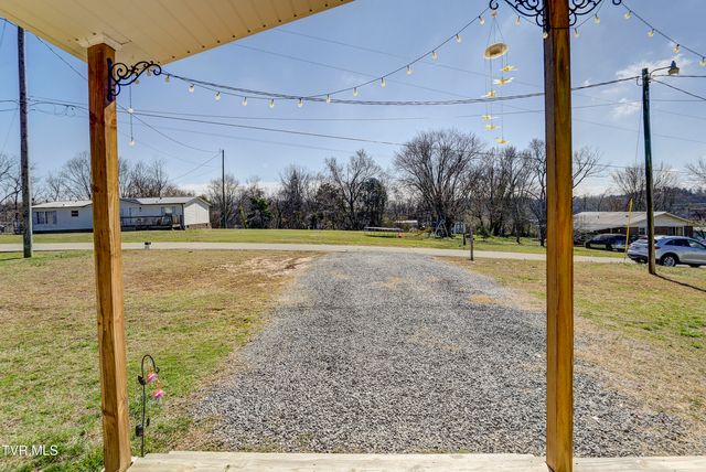 35 Windsor Street, Mosheim, TN 37818