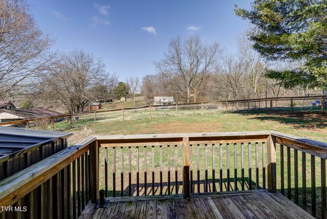 35 Windsor Street, Mosheim, TN 37818
