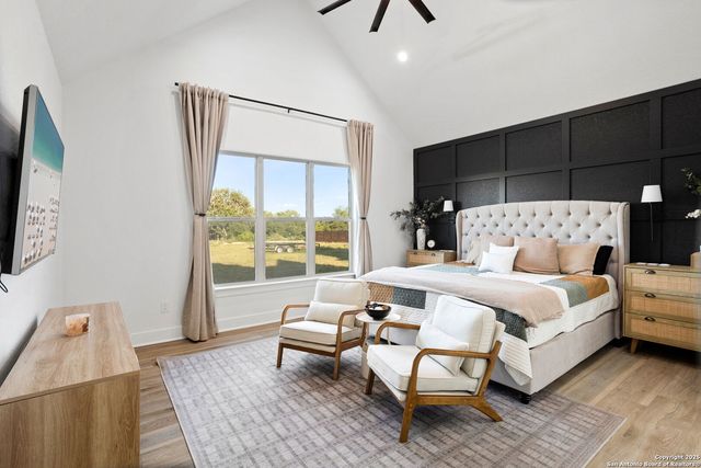 187 STONE LOOP, Castroville, TX 78009