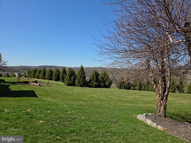 409 WESTBURY, Wyomissing, PA 19610