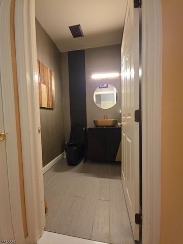 93 Perez Dr, Newark City, NJ 07103