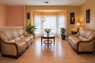 93 Perez Dr, Newark City, NJ 07103