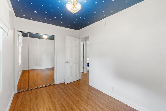 9424 Chicago Avenue S, Bloomington, MN 55420