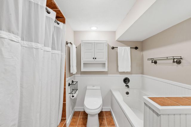 9424 Chicago Avenue S, Bloomington, MN 55420