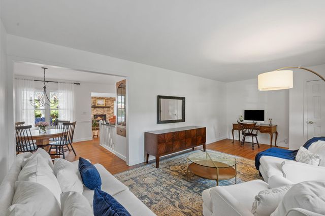 9424 Chicago Avenue S, Bloomington, MN 55420