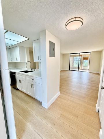 7396 NW 18th Street 101, Margate, FL 33063