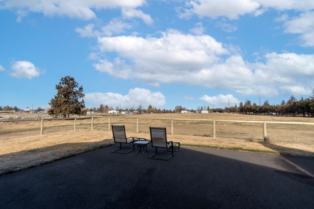 65605 61st Street, Bend, OR 97703