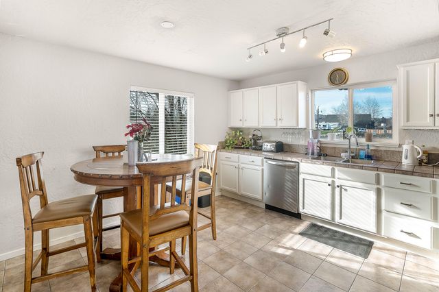 65605 61st Street, Bend, OR 97703