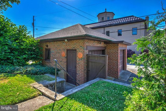 543 CHESTNUT ST, Columbia, PA 17512