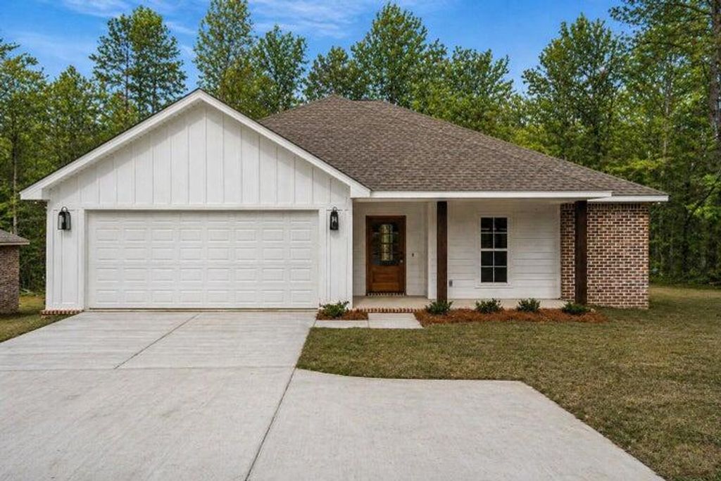 908 Mississippi 44, Sumrall, MS 39482