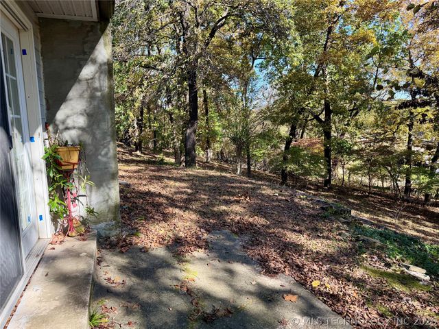 425671 E 1168 Road, Eufaula, OK 74432