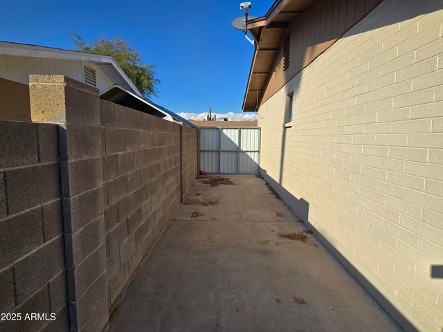 9123 E GARY Lane, Mesa, AZ 85207