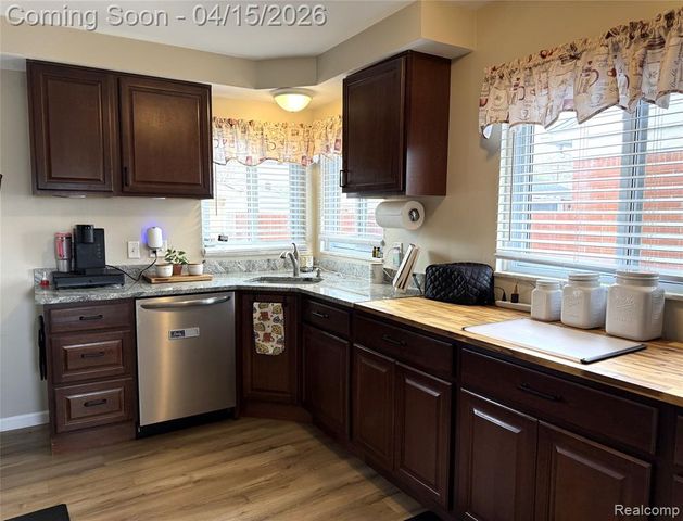 24859 Crowley Street, Taylor, MI 48180