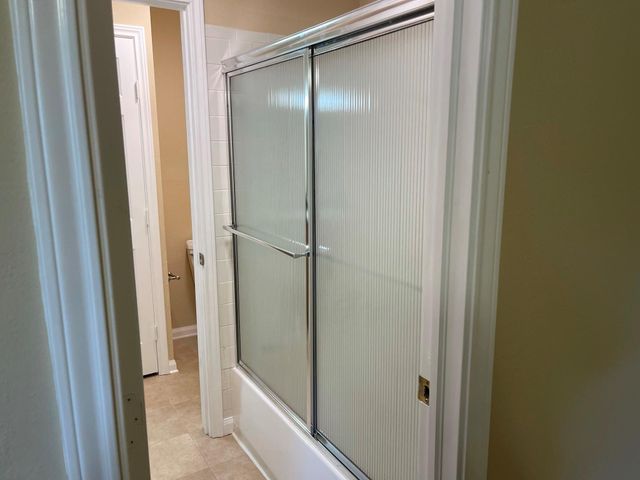 5550 N Braeswood Boulevard 134, Houston, TX 77096