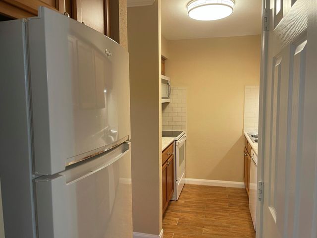 5550 N Braeswood Boulevard 134, Houston, TX 77096