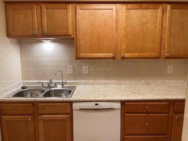 5550 N Braeswood Boulevard 134, Houston, TX 77096