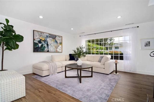 5655 Ramara Avenue, Woodland Hills, CA 91367