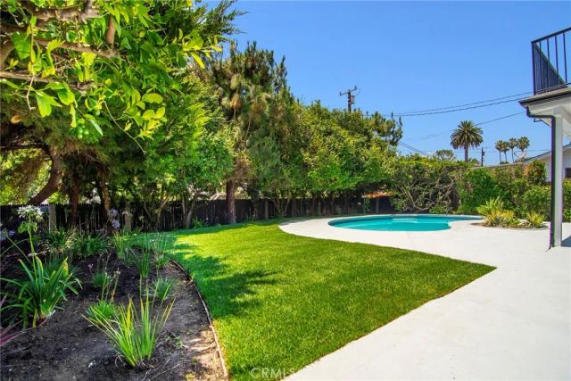 5655 Ramara Avenue, Woodland Hills, CA 91367