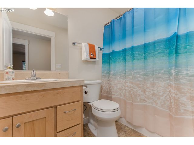 2279 Clear Vue Ln, Springfield, OR 97477