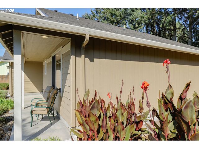 2279 Clear Vue Ln, Springfield, OR 97477
