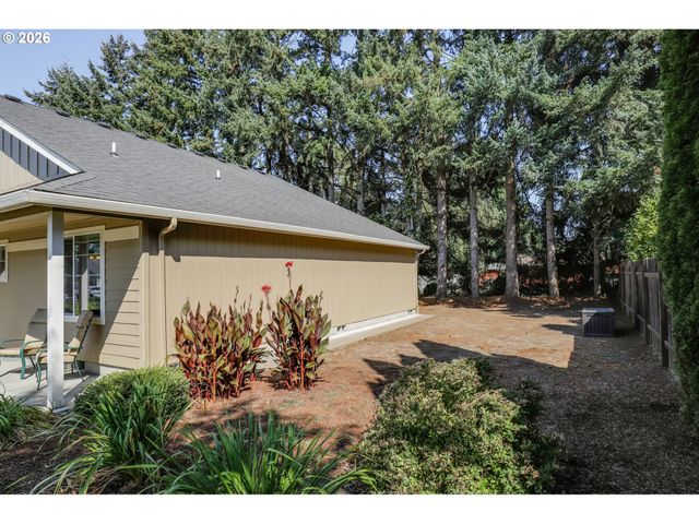 2279 Clear Vue Ln, Springfield, OR 97477