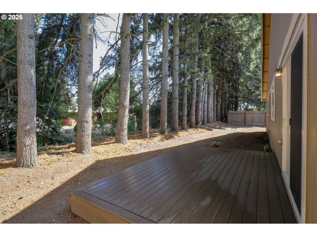 2279 Clear Vue Ln, Springfield, OR 97477