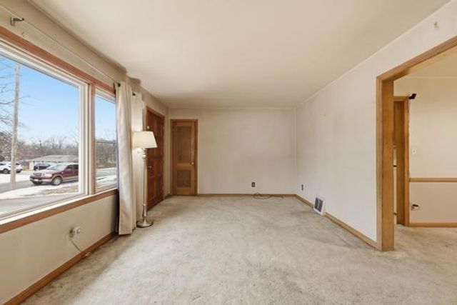 3705 S VERMONT Avenue, Independence, MO 64052