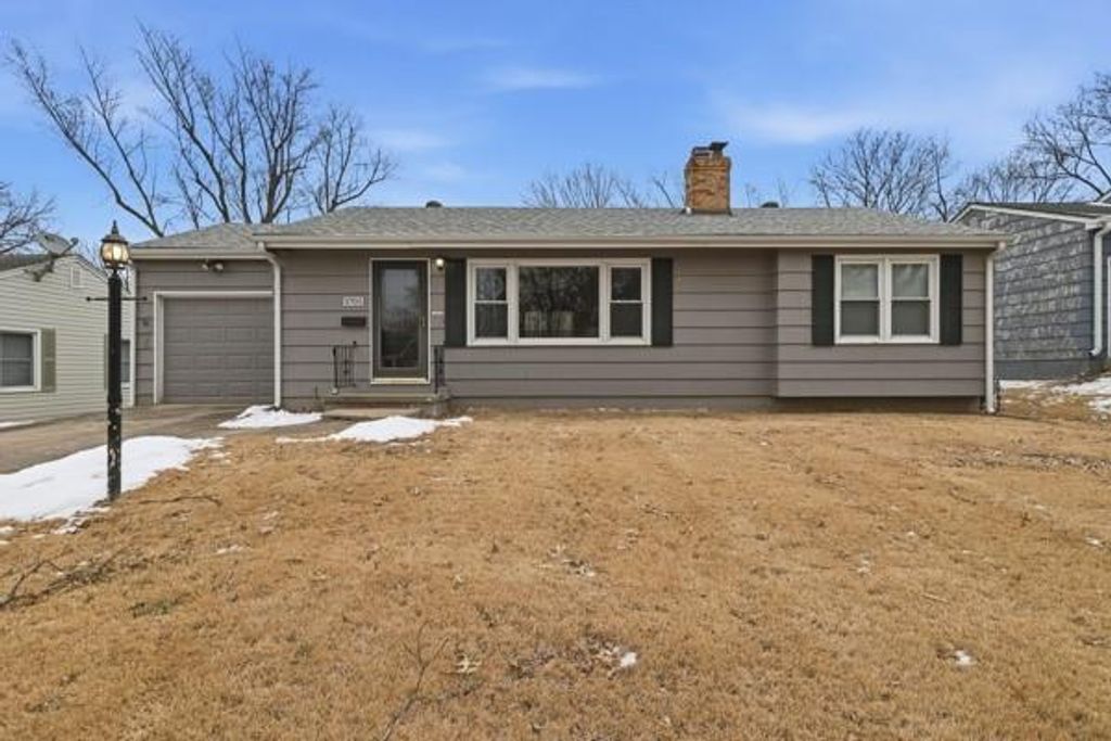 3705 S VERMONT Avenue, Independence, MO 64052
