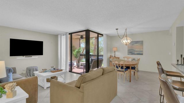 450 Egret Circle 9207, Delray Beach, FL 33444