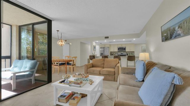 450 Egret Circle 9207, Delray Beach, FL 33444