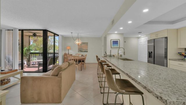 450 Egret Circle 9207, Delray Beach, FL 33444