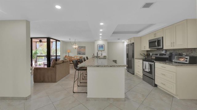 450 Egret Circle 9207, Delray Beach, FL 33444