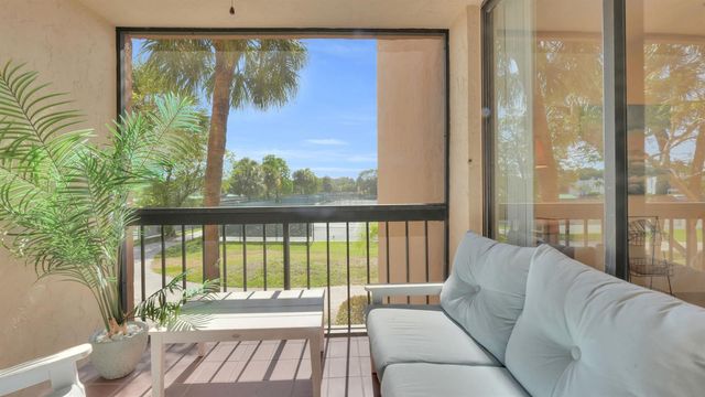 450 Egret Circle 9207, Delray Beach, FL 33444
