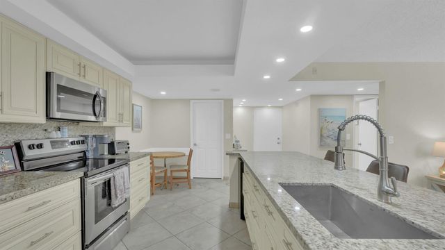 450 Egret Circle 9207, Delray Beach, FL 33444
