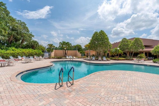 450 Egret Circle 9207, Delray Beach, FL 33444