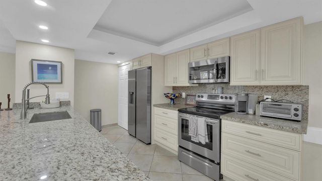 450 Egret Circle 9207, Delray Beach, FL 33444