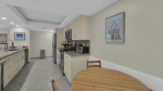 450 Egret Circle 9207, Delray Beach, FL 33444