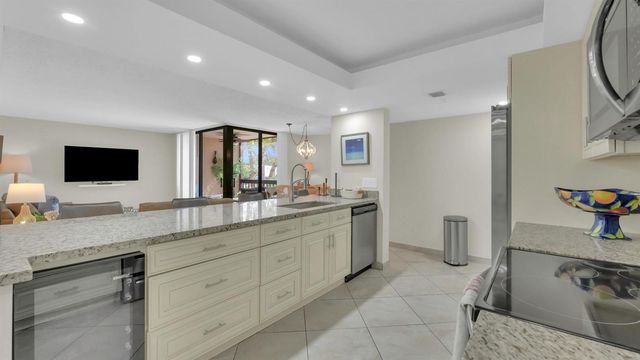 450 Egret Circle 9207, Delray Beach, FL 33444