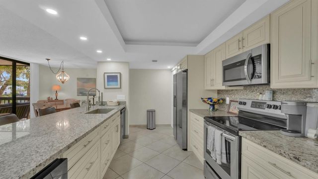 450 Egret Circle 9207, Delray Beach, FL 33444