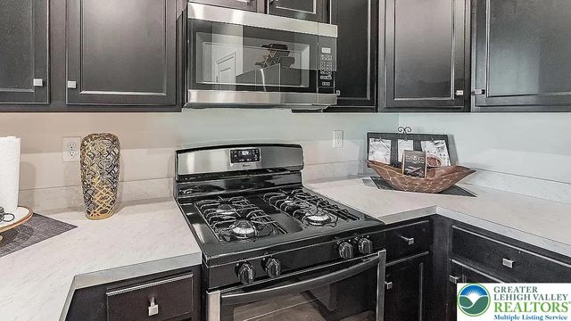 1145 Lova Lane, Allentown City, PA 18103