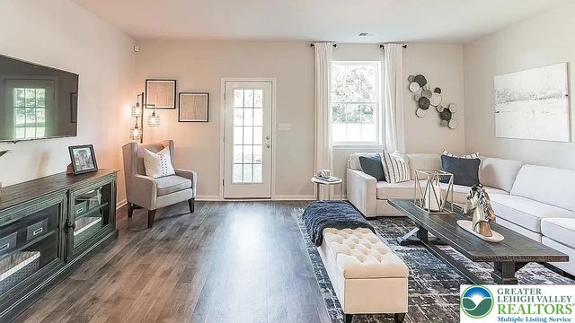 1145 Lova Lane, Allentown City, PA 18103