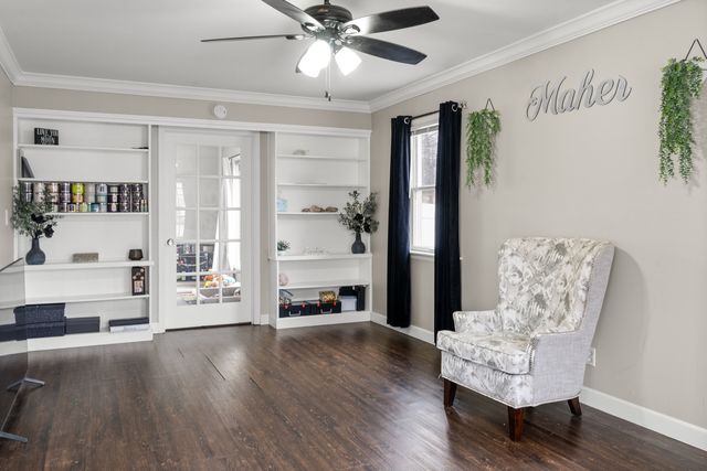 526 Meadowview Drive, Clinton, IA 52732